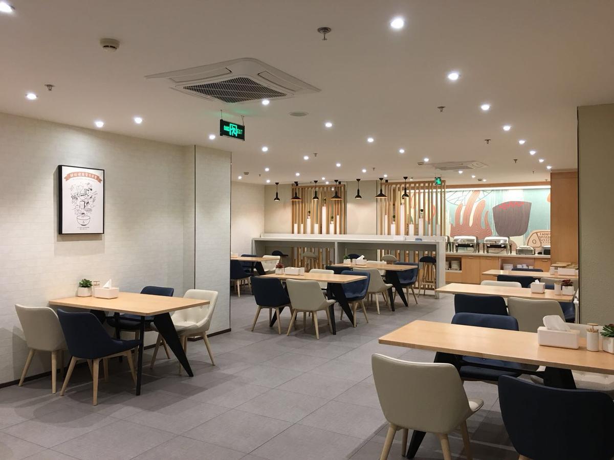 Hanting Hotel Tianjin Binjiang Road Екстер'єр фото